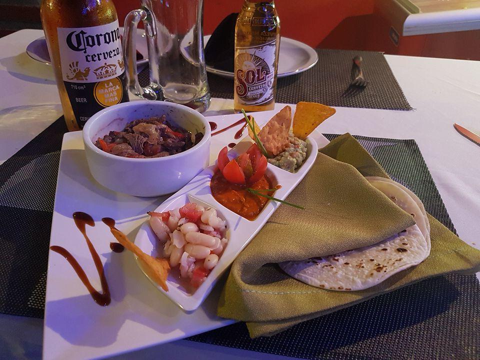 Hotel Posada Las Lengas Veintiocho de Noviembre ภายนอก รูปภาพ